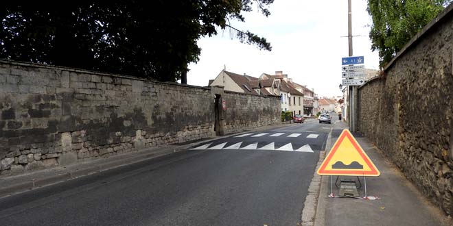 Nouveau ralentisseur rue Saint-Pierre : soyez prudents !